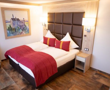 Hotel Ludwigs Füssen Deluxe Doppelzimmer  ROOMS &#038; SUITES 268545805 420x341
